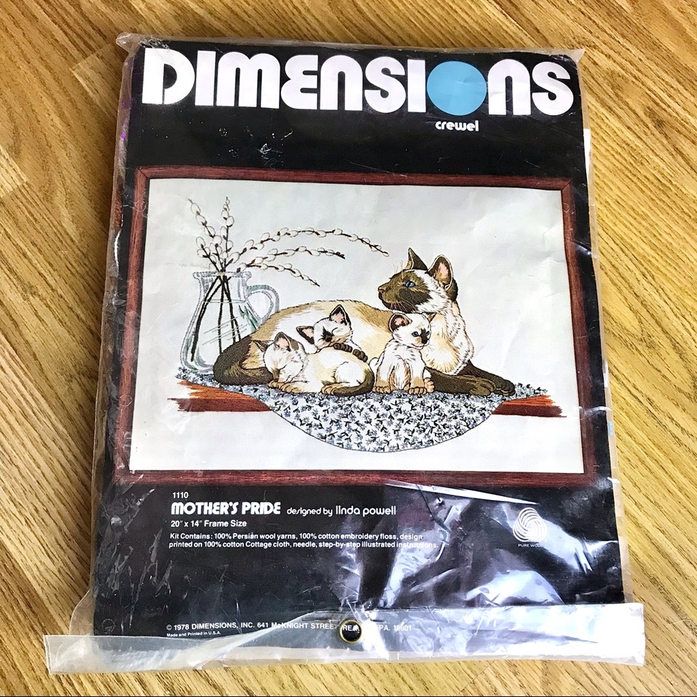 1978 DIMENSIONS Siamese cat large needlepoint stitch kit mother and baby kittens
